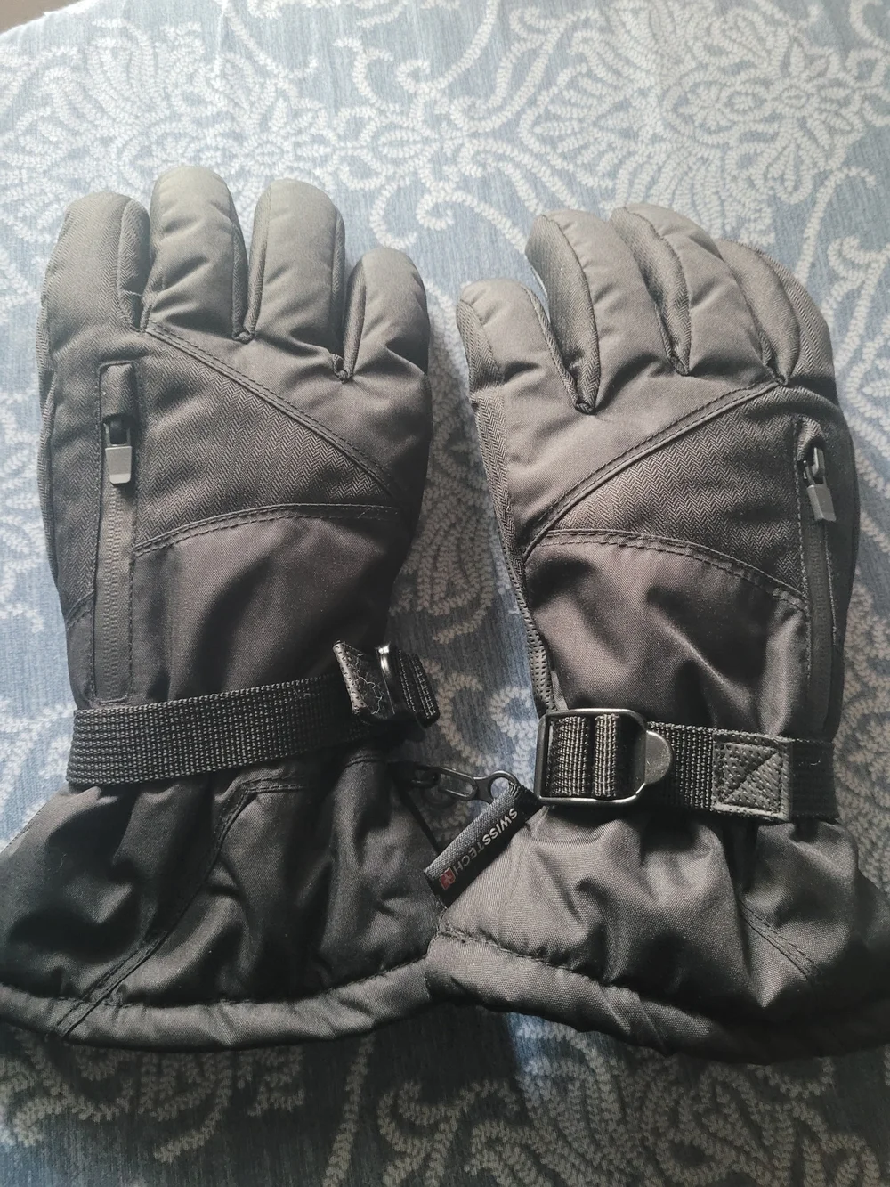 Swiss Tech Black Performance Winter Gloves